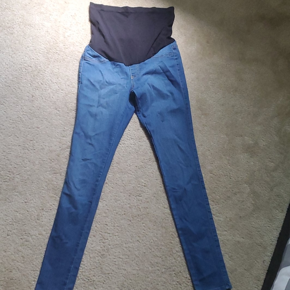 Fashion Nova maternity skinny jeans